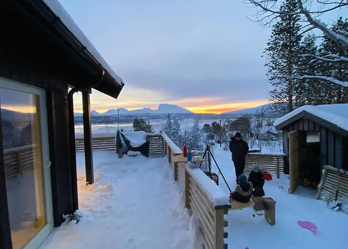 Nyaraló Modern In Malangen Meistervik